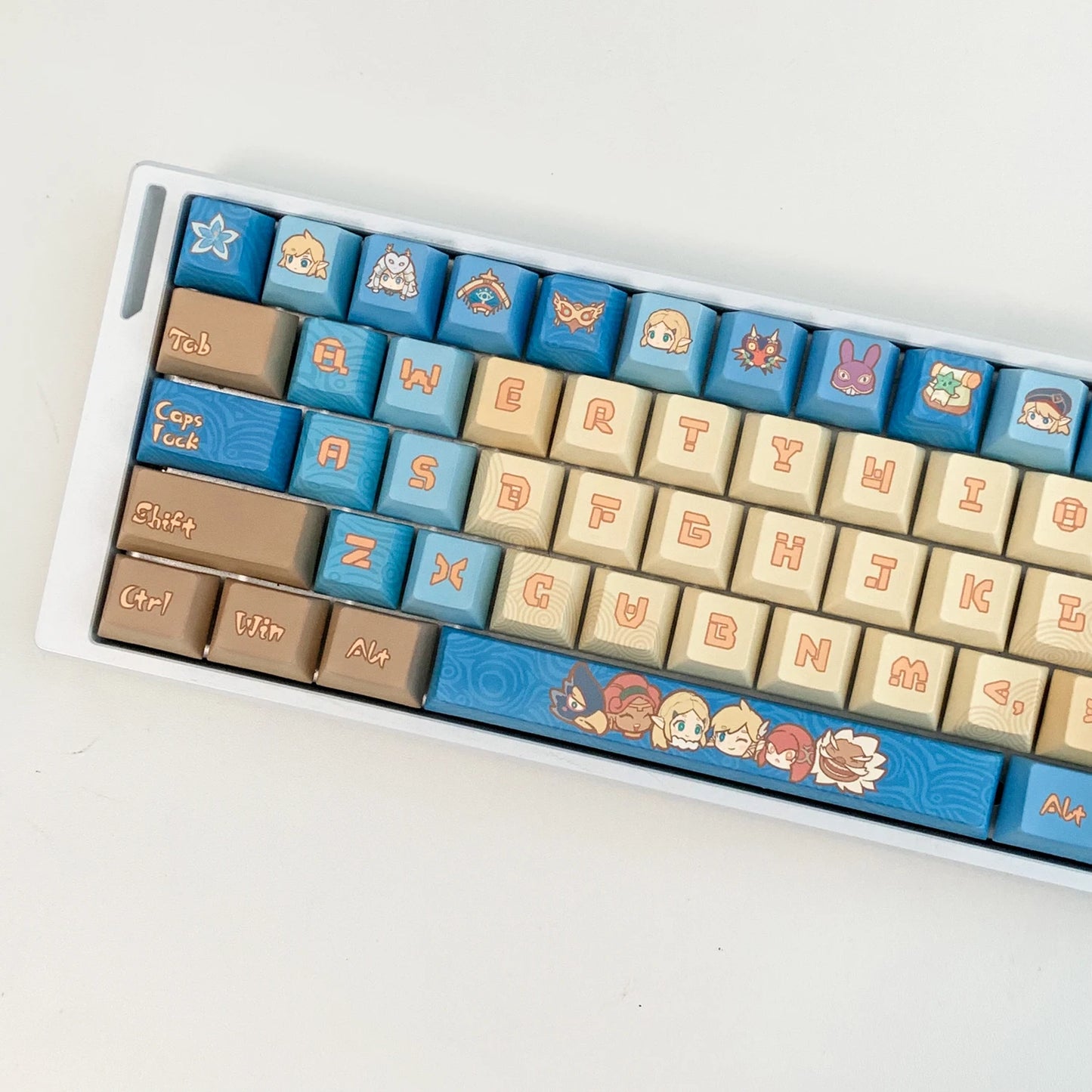 Los juegos de teclas Zelda de 144 piezas para teclado mecánico Xuanmao Magic Club, en las versiones MOA y de altura original.