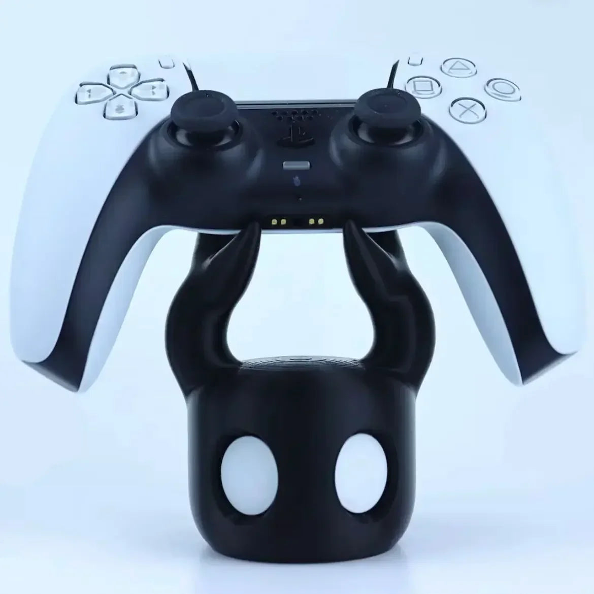 Soporte universal para mandos de videojuegos de Hollow Knight.