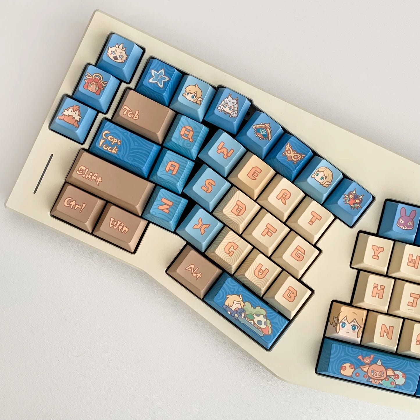 Los juegos de teclas Zelda de 144 piezas para teclado mecánico Xuanmao Magic Club, en las versiones MOA y de altura original.